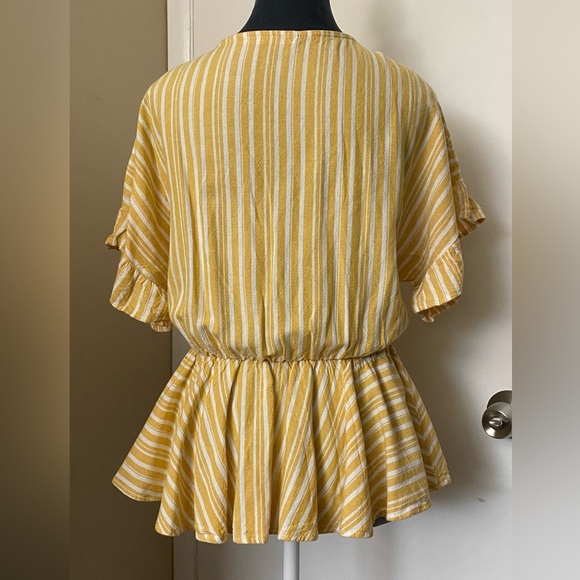 Mi Ami Faux Wrap Peplum Ruffle Sleeve Linen Blend Top Yellow Stripe Size Small - Picture 2 of 10